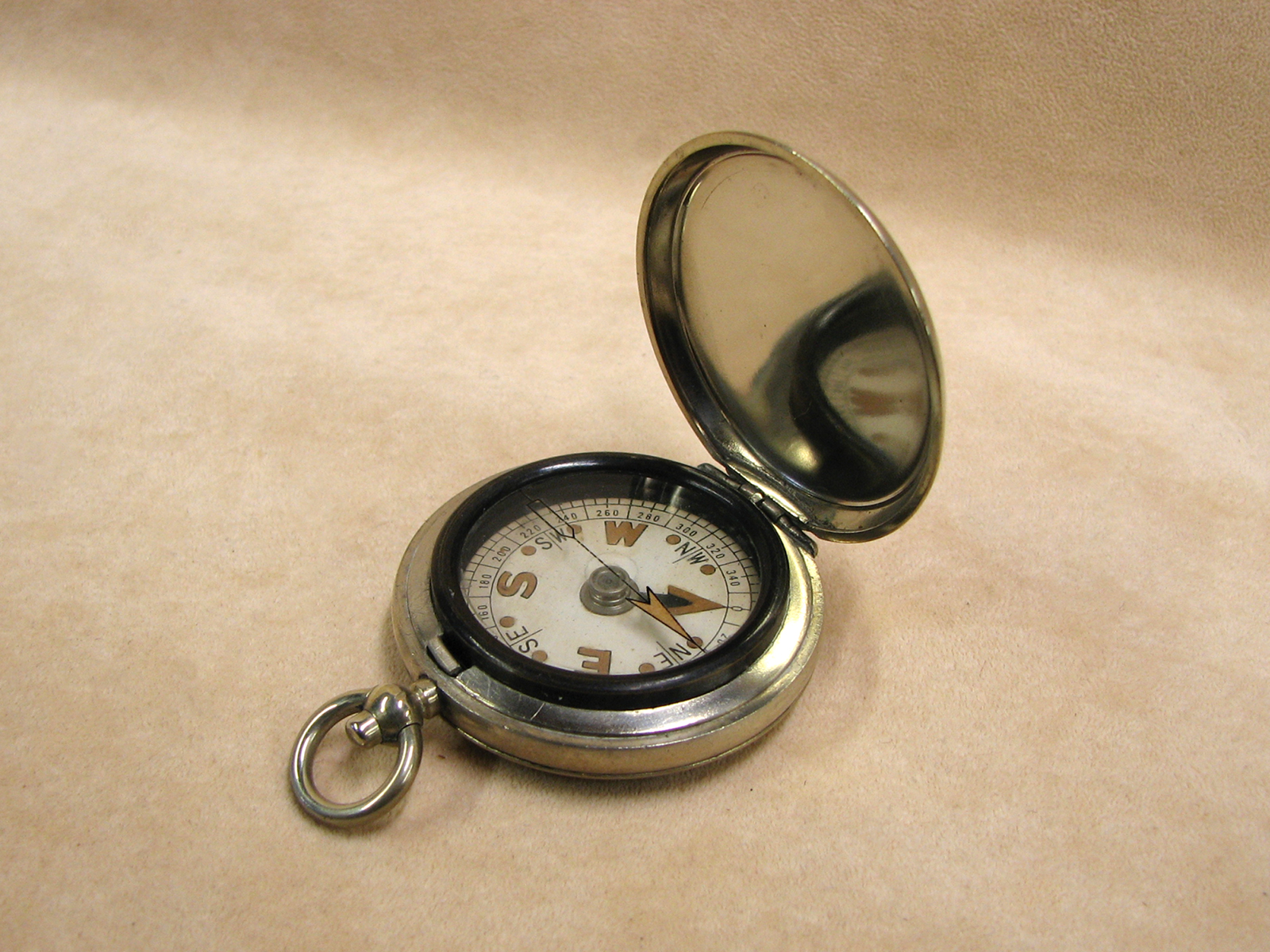 Pre WW2 Hunter cased MK VII pocket compass circa 1930's